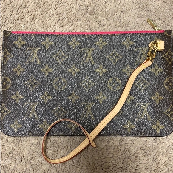 Louis Vuitton Handbags - Louis Vuitton Wristlet brand new